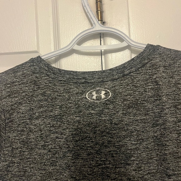 (SOLD!) Under Armour T-Shirt - Picture 3 of 3